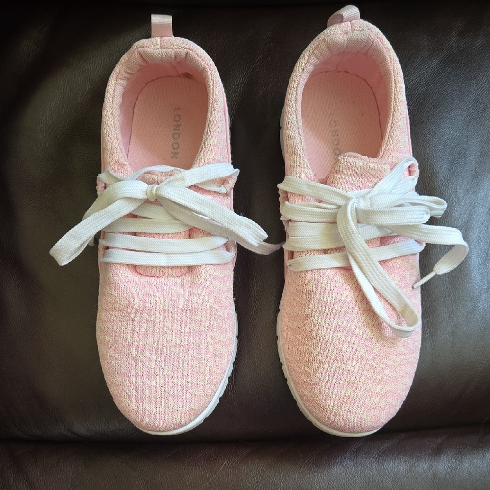 London Rag Light Pink Knit Sneakers with White Laces